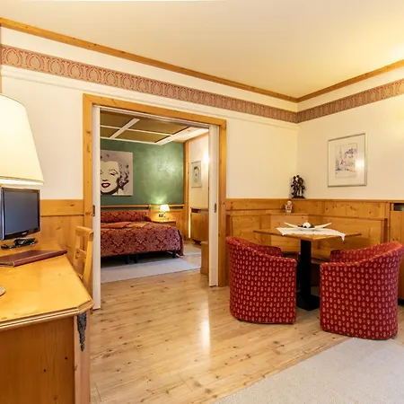 G. Hotel Des Alpes San Martino Di Castrozza Exterior photo